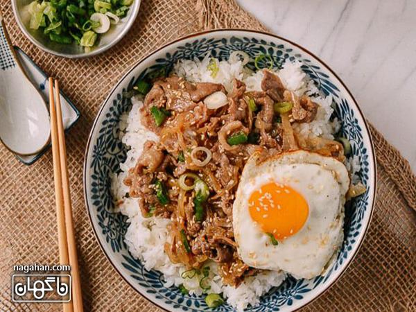 کاسه ی برنج و گوشت ژاپنی